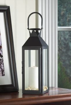 Wholesale Black Manhattan Candle Lantern